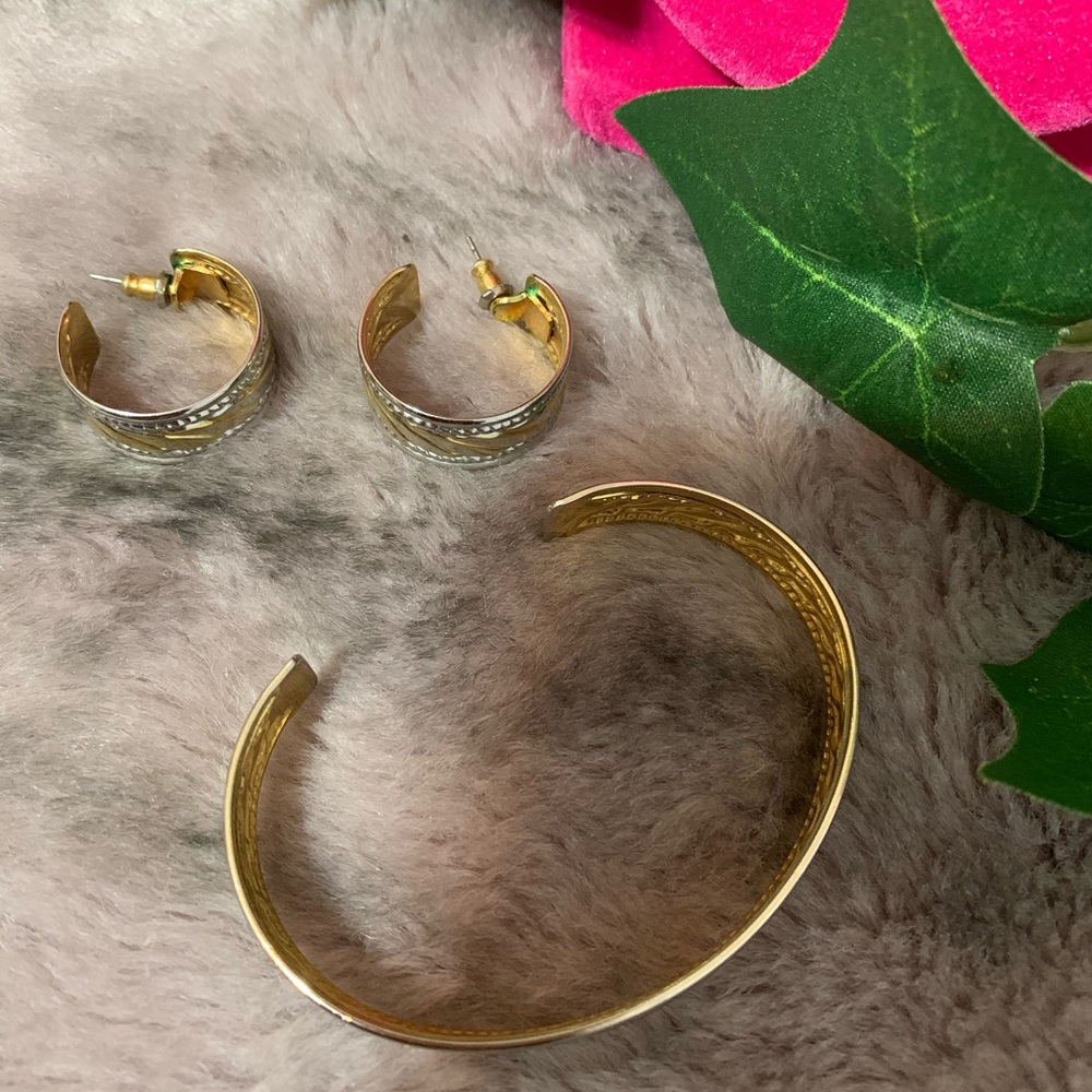 Earring Bracelet Set - Picture 2 of 4